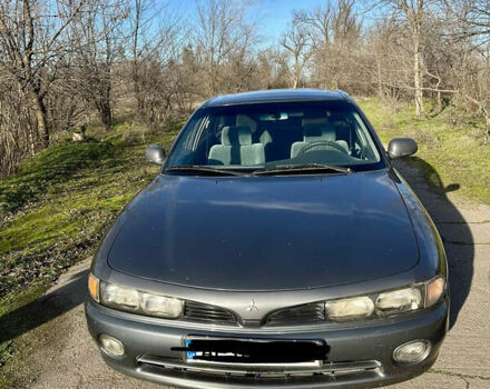 Серый Мицубиси Галант, объемом двигателя 2 л и пробегом 296 тыс. км за 2100 $, фото 1 на Automoto.ua