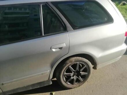 Серый Мицубиси Галант, объемом двигателя 2 л и пробегом 500 тыс. км за 1800 $, фото 1 на Automoto.ua