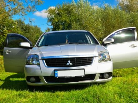 Мицубиси Галант 2008 в Перемышлянах на Automoto.ua Серый Мицубиси Галант, объемом двигателя 0 л и пробегом 300 тыс. км за 4300 $, фото 1 на Automoto.ua