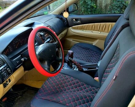 Синий Мицубиси Галант, объемом двигателя 2.5 л и пробегом 350 тыс. км за 2500 $, фото 5 на Automoto.ua