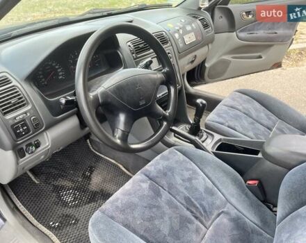 Синий Мицубиси Галант, объемом двигателя 2 л и пробегом 317 тыс. км за 2994 $, фото 9 на Automoto.ua