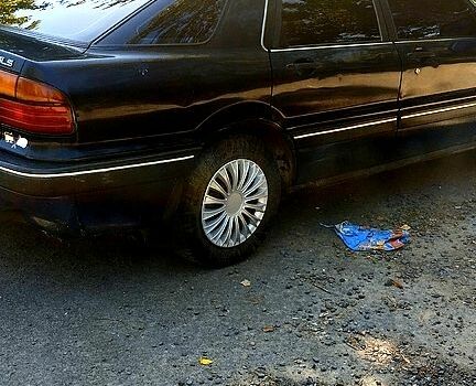 Синий Мицубиси Галант, объемом двигателя 2 л и пробегом 250 тыс. км за 650 $, фото 2 на Automoto.ua