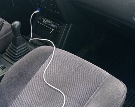 Синий Мицубиси Галант, объемом двигателя 2 л и пробегом 300 тыс. км за 2000 $, фото 5 на Automoto.ua