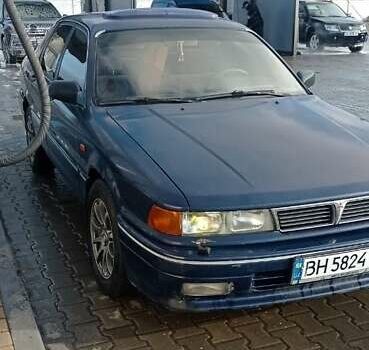 Синий Мицубиси Галант, объемом двигателя 2 л и пробегом 300 тыс. км за 2000 $, фото 1 на Automoto.ua