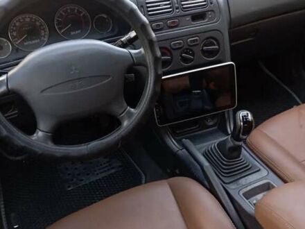 Синій Міцубісі Галант, об'ємом двигуна 2 л та пробігом 300 тис. км за 2300 $, фото 1 на Automoto.ua