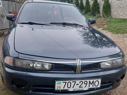 Міцубісі Галант 1994 у Чернівцях на Automoto.ua Синій Міцубісі Галант, об'ємом двигуна 1.8 л та пробігом 280 тис. км за 2300 $, фото 1 на Automoto.ua