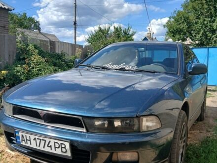 Мицубиси Галант 1997 в Славянске на Automoto.ua Синий Мицубиси Галант, объемом двигателя 2 л и пробегом 300 тыс. км за 2600 $, фото 1 на Automoto.ua