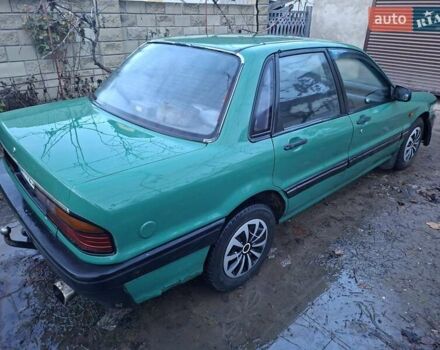 Зеленый Мицубиси Галант, объемом двигателя 1.8 л и пробегом 378 тыс. км за 950 $, фото 3 на Automoto.ua