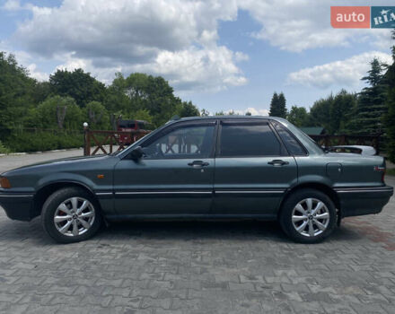 Зеленый Мицубиси Галант, объемом двигателя 1.76 л и пробегом 352 тыс. км за 1650 $, фото 5 на Automoto.ua