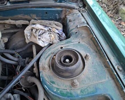 Зеленый Мицубиси Галант, объемом двигателя 1.8 л и пробегом 378 тыс. км за 950 $, фото 9 на Automoto.ua