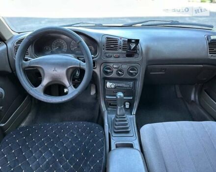 Зеленый Мицубиси Галант, объемом двигателя 1.8 л и пробегом 455 тыс. км за 1999 $, фото 9 на Automoto.ua