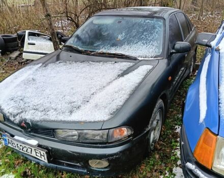 Зеленый Мицубиси Галант, объемом двигателя 2.5 л и пробегом 333 тыс. км за 1000 $, фото 1 на Automoto.ua