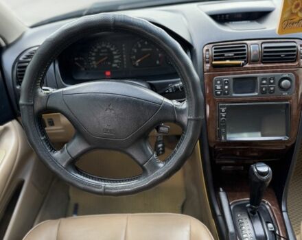 Зелений Міцубісі Галант, об'ємом двигуна 2.5 л та пробігом 300 тис. км за 2999 $, фото 9 на Automoto.ua