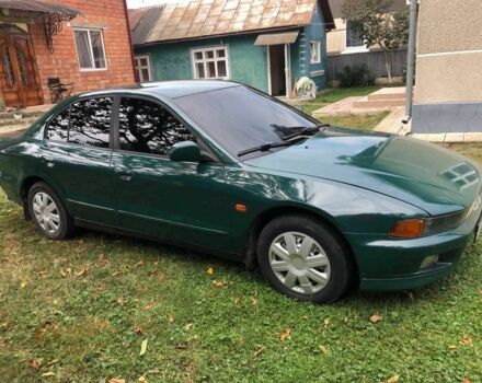 Зеленый Мицубиси Галант, объемом двигателя 2 л и пробегом 350 тыс. км за 2300 $, фото 1 на Automoto.ua