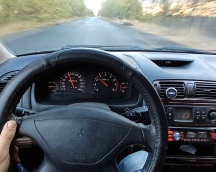 Зелений Міцубісі Галант, об'ємом двигуна 2.5 л та пробігом 300 тис. км за 3100 $, фото 5 на Automoto.ua