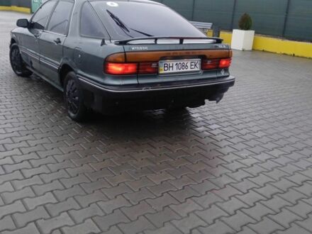 Зеленый Мицубиси Галант, объемом двигателя 1.8 л и пробегом 400 тыс. км за 1000 $, фото 1 на Automoto.ua