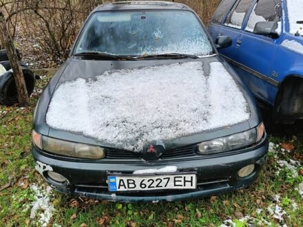 Зеленый Мицубиси Галант, объемом двигателя 2.5 л и пробегом 333 тыс. км за 1000 $, фото 1 на Automoto.ua