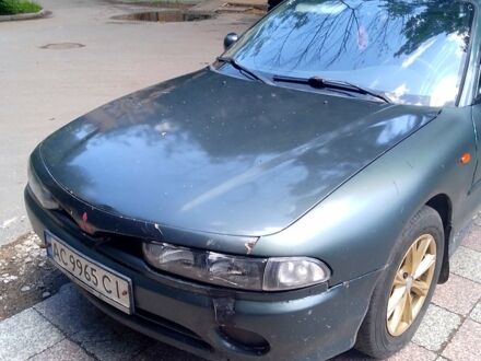 Зеленый Мицубиси Галант, объемом двигателя 2 л и пробегом 0 тыс. км за 1500 $, фото 1 на Automoto.ua