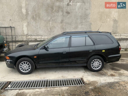 Зеленый Мицубиси Галант, объемом двигателя 2.5 л и пробегом 489 тыс. км за 3000 $, фото 1 на Automoto.ua