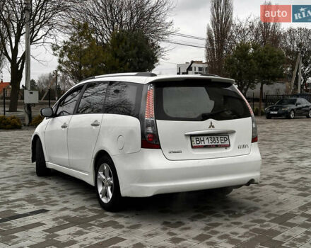 Белый Мицубиси Грандис, объемом двигателя 2.4 л и пробегом 340 тыс. км за 3400 $, фото 8 на Automoto.ua