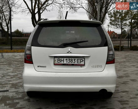 Белый Мицубиси Грандис, объемом двигателя 2.4 л и пробегом 340 тыс. км за 3400 $, фото 10 на Automoto.ua