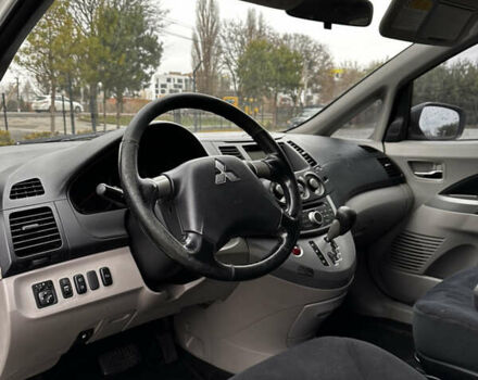 Белый Мицубиси Грандис, объемом двигателя 2.4 л и пробегом 340 тыс. км за 3400 $, фото 13 на Automoto.ua