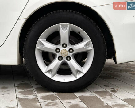 Белый Мицубиси Грандис, объемом двигателя 2.4 л и пробегом 340 тыс. км за 3400 $, фото 11 на Automoto.ua