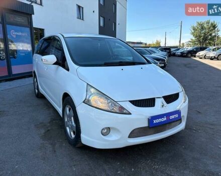 Белый Мицубиси Грандис, объемом двигателя 2.38 л и пробегом 185 тыс. км за 6700 $, фото 2 на Automoto.ua