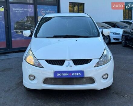 Белый Мицубиси Грандис, объемом двигателя 2.38 л и пробегом 185 тыс. км за 6700 $, фото 1 на Automoto.ua
