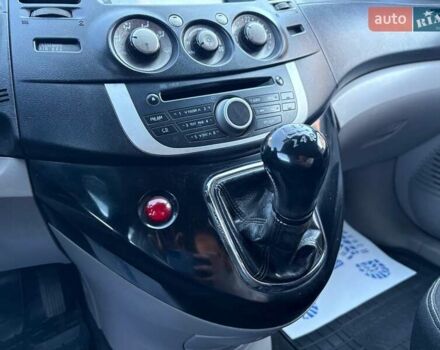 Белый Мицубиси Грандис, объемом двигателя 2.38 л и пробегом 185 тыс. км за 6700 $, фото 14 на Automoto.ua