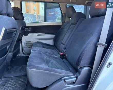 Белый Мицубиси Грандис, объемом двигателя 2.38 л и пробегом 185 тыс. км за 6700 $, фото 16 на Automoto.ua