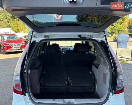 Белый Мицубиси Грандис, объемом двигателя 2.38 л и пробегом 185 тыс. км за 6700 $, фото 18 на Automoto.ua