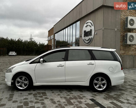 Белый Мицубиси Грандис, объемом двигателя 2.4 л и пробегом 340 тыс. км за 3400 $, фото 5 на Automoto.ua
