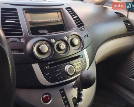 Белый Мицубиси Грандис, объемом двигателя 2.4 л и пробегом 442 тыс. км за 6300 $, фото 9 на Automoto.ua