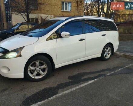 Белый Мицубиси Грандис, объемом двигателя 2.4 л и пробегом 442 тыс. км за 6300 $, фото 2 на Automoto.ua