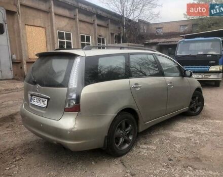 Бежевый Мицубиси Грандис, объемом двигателя 2.38 л и пробегом 200 тыс. км за 3500 $, фото 5 на Automoto.ua