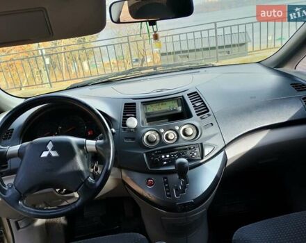 Мицубиси Грандис 2007 в Тернополе на Automoto.ua Бежевый Мицубиси Грандис, объемом двигателя 2.38 л и пробегом 218 тыс. км за 5600 $, фото 21 на Automoto.ua