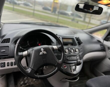 Бежевий Міцубісі Грандіс, об'ємом двигуна 2.4 л та пробігом 250 тис. км за 6300 $, фото 4 на Automoto.ua