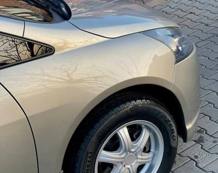 Бежевый Мицубиси Грандис, объемом двигателя 2.38 л и пробегом 74 тыс. км за 7200 $, фото 18 на Automoto.ua