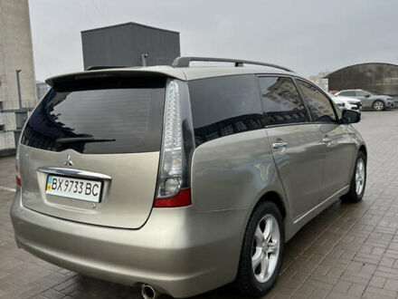 Бежевий Міцубісі Грандіс, об'ємом двигуна 2.4 л та пробігом 247 тис. км за 5800 $, фото 1 на Automoto.ua