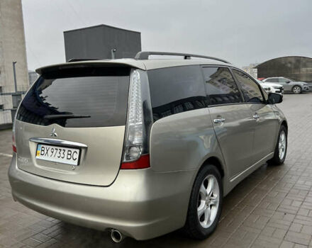 Бежевий Міцубісі Грандіс, об'ємом двигуна 2.4 л та пробігом 247 тис. км за 5800 $, фото 1 на Automoto.ua