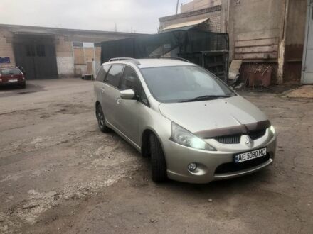 Бежевый Мицубиси Грандис, объемом двигателя 2.4 л и пробегом 200 тыс. км за 3500 $, фото 1 на Automoto.ua