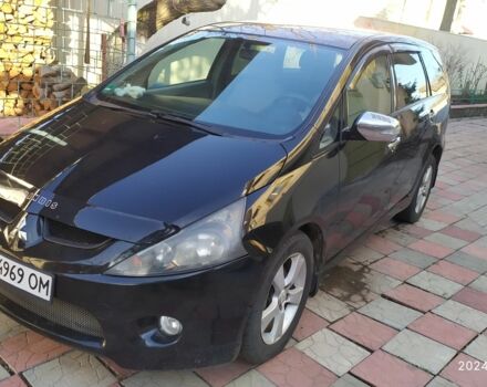 Чорний Міцубісі Грандіс, об'ємом двигуна 2.4 л та пробігом 282 тис. км за 4700 $, фото 1 на Automoto.ua