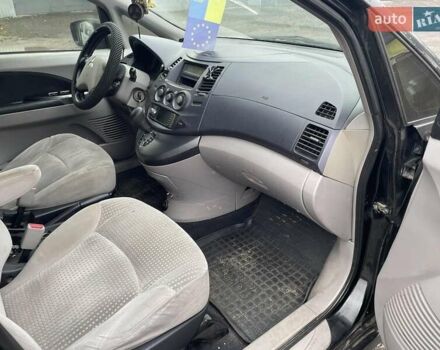 Черный Мицубиси Грандис, объемом двигателя 2.4 л и пробегом 311 тыс. км за 5350 $, фото 7 на Automoto.ua