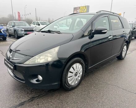 Черный Мицубиси Грандис, объемом двигателя 2.4 л и пробегом 212 тыс. км за 5300 $, фото 2 на Automoto.ua