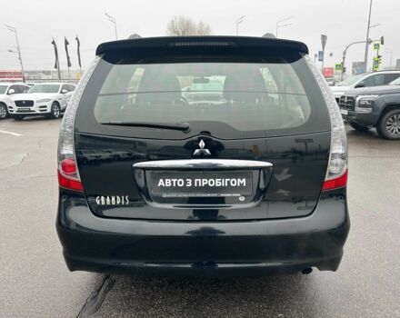 Черный Мицубиси Грандис, объемом двигателя 2.4 л и пробегом 212 тыс. км за 5300 $, фото 5 на Automoto.ua