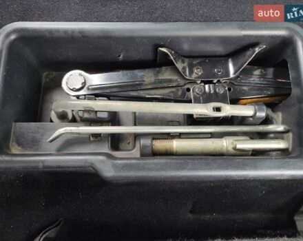 Черный Мицубиси Грандис, объемом двигателя 2 л и пробегом 309 тыс. км за 5400 $, фото 16 на Automoto.ua