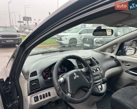 Черный Мицубиси Грандис, объемом двигателя 2.4 л и пробегом 212 тыс. км за 5300 $, фото 15 на Automoto.ua