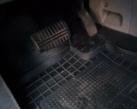 Чорний Міцубісі Грандіс, об'ємом двигуна 2.4 л та пробігом 270 тис. км за 6200 $, фото 20 на Automoto.ua