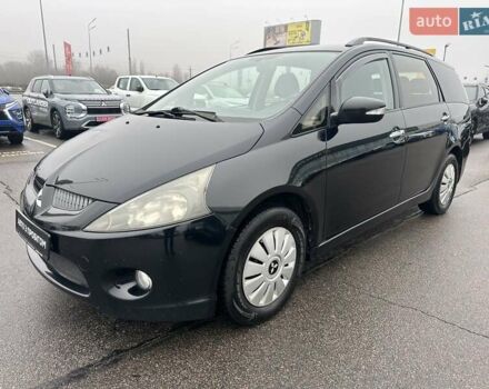 Черный Мицубиси Грандис, объемом двигателя 2.4 л и пробегом 212 тыс. км за 5300 $, фото 2 на Automoto.ua